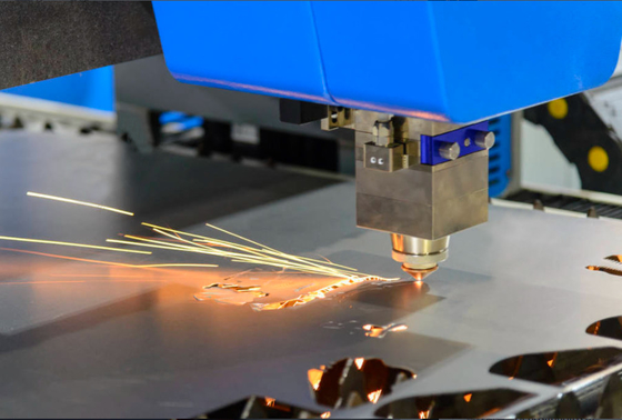 Metal Cnc Fiber Laser Cutting Machine 3kw Factory Price CE Certification